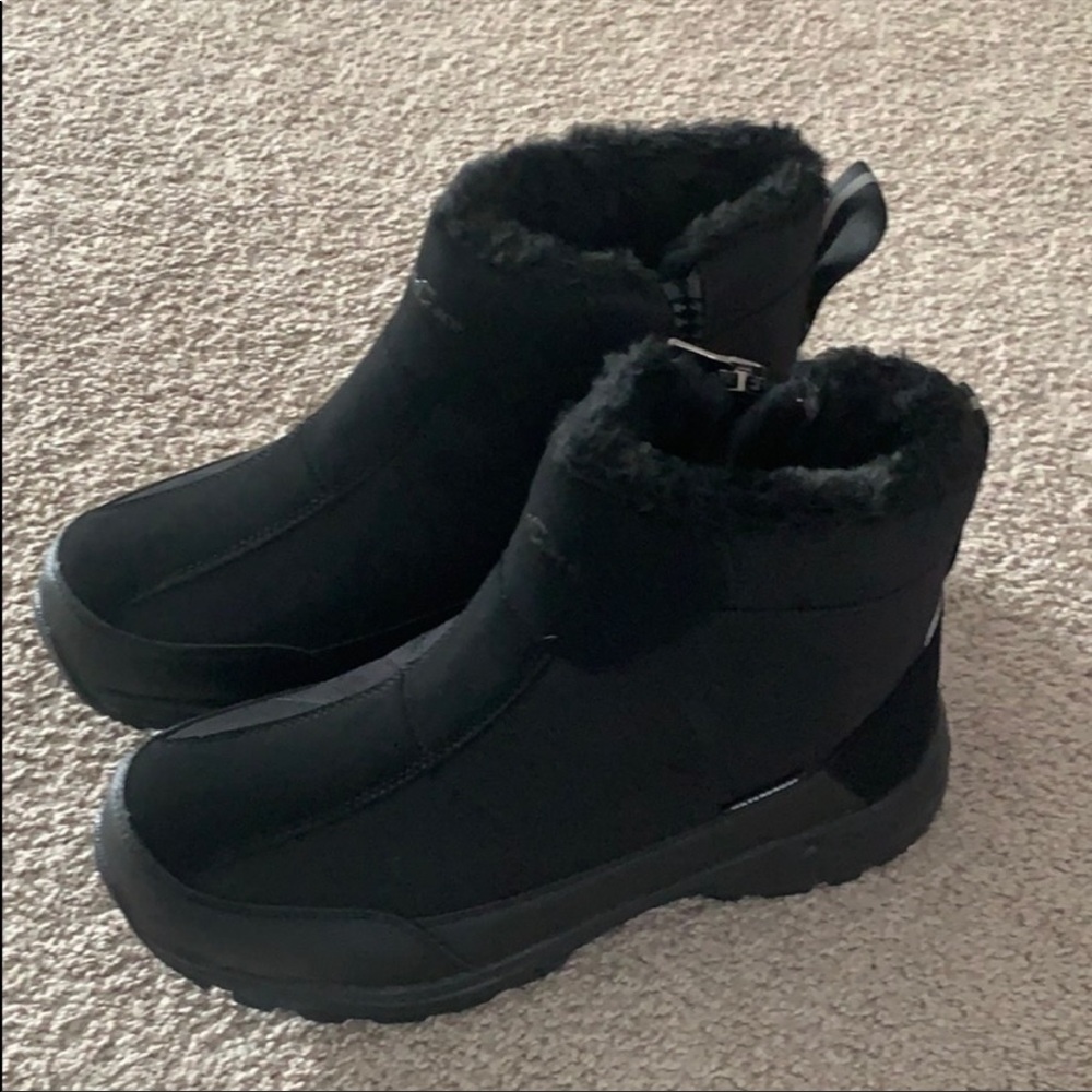 Brand new men’s winter boots Size 7